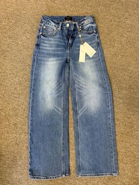 Quince Women's Boot Cut Jeans - Medium Blue Wash